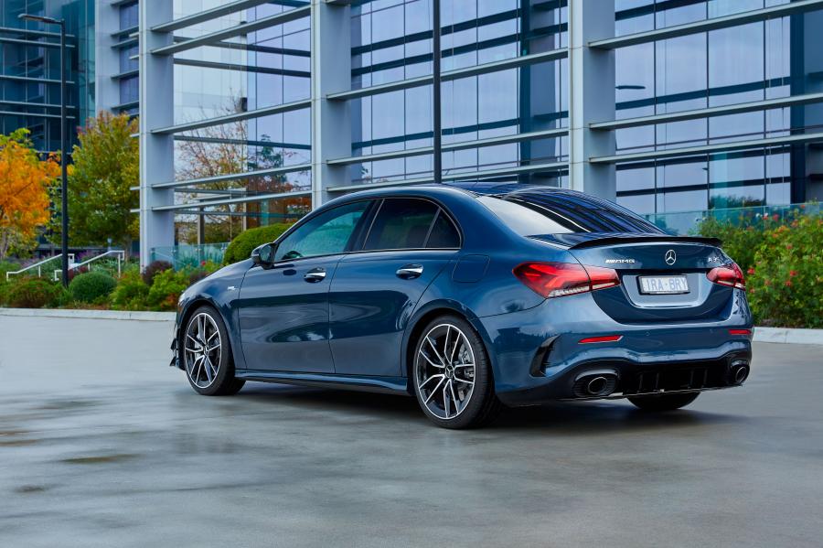  Mercedes-AMG A35 4Matic Sedan (V177) 2020 года  (AU) (фото 19 из 41)